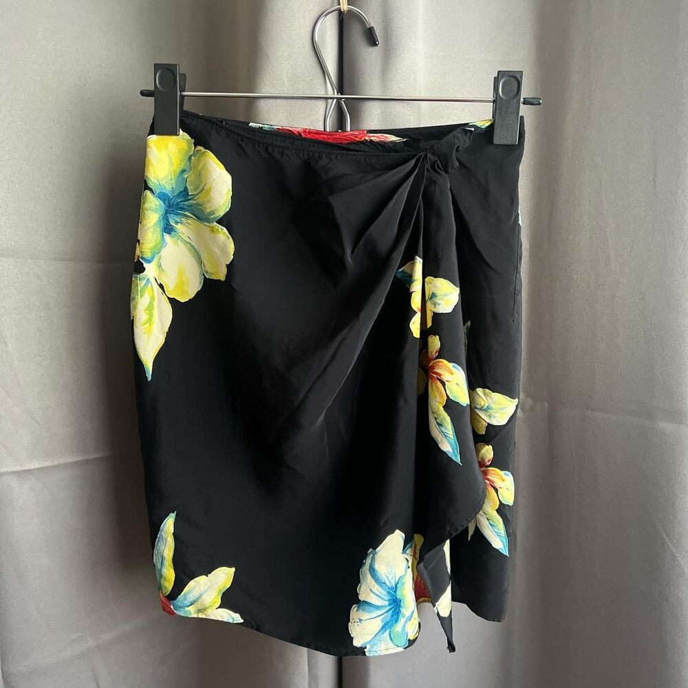 Dkny Women's Black and Yellow Cover-ups